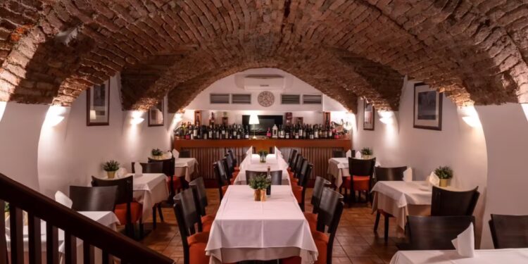 Restoran Lanterna na Dolcu, Zagreb - Iskrena Recenzija 2024. 1 Lanterna na Dolcu