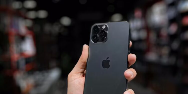 Recenzija iPhone 12 Pro u 2024.: Specifikacije i Usporedbe s iPhone 13 Pro i iPhone 14 Pro 1 Recenzija iPhone 12 Pro u 2024.: Specifikacije i Usporedbe s iPhone 13 Pro i iPhone 14 Pro
