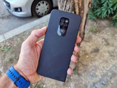 motorola defy recenzija specifikacije prednosti i nedostaci gdje kupiti najpovoljnije u hrvatskoj