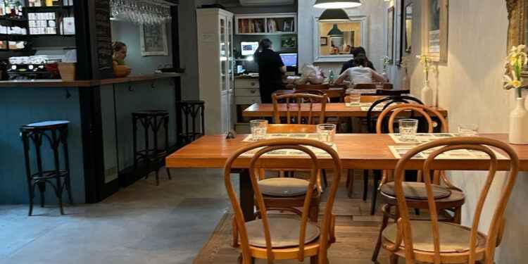 Restoran Mali Bar Zagreb: Iskustva i Recenzije Korisnika [Sezonska Kuhinja i Ugodan Ambijent]