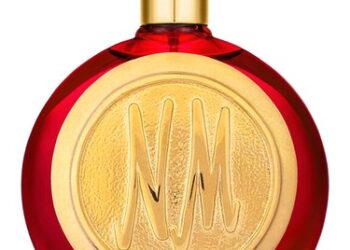 1907 Boadicea the Victorious: Detaljna Recenzija Uniseks Drvenasto-Začinskog Parfema za 2024. Godinu