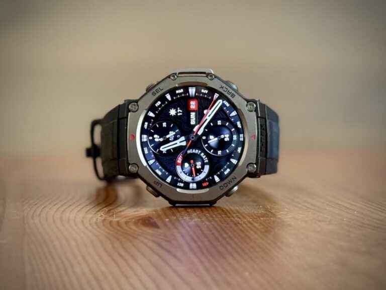 amazfit t rex recenzija