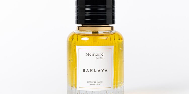 Baklava Extrait de Parfum Azha Perfumes: Kompleksan orientalno-nutni parfem koji neće tešiti, ali će te zabaviti