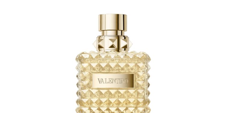 Born in Roma The Gold Donna Valentino: Zlatni parfem za žene koji osvaja ljeto 1 Born in Roma The Gold Donna Valentino: Zlatni parfem za žene koji osvaja ljeto