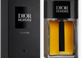 Dior Homme Intense 2011: Elegantna voćna muska aromatika koja je postala ikona muške parfumerije