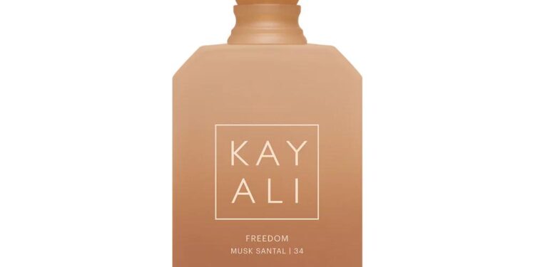 Freedom Musk Santal | 34 Eau de Parfum Kayali Fragrances: Miris Autentičnosti i Unutarnje Slobode 1 Freedom Musk Santal | 34 Eau de Parfum Kayali Fragrances: Miris Autentičnosti i Unutarnje Slobode
