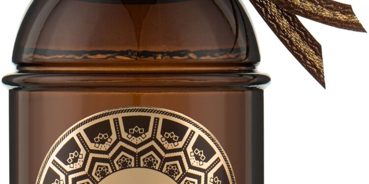 Guerlain Cuir Intense: Elegancija i moć kože u mirisu 1 Guerlain Cuir Intense: Elegancija i moć kože u mirisu