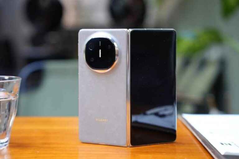 huawei mate x6 recenzija 2026 revolucionarni foldable za profesionalce i ljubitelje tehnologije