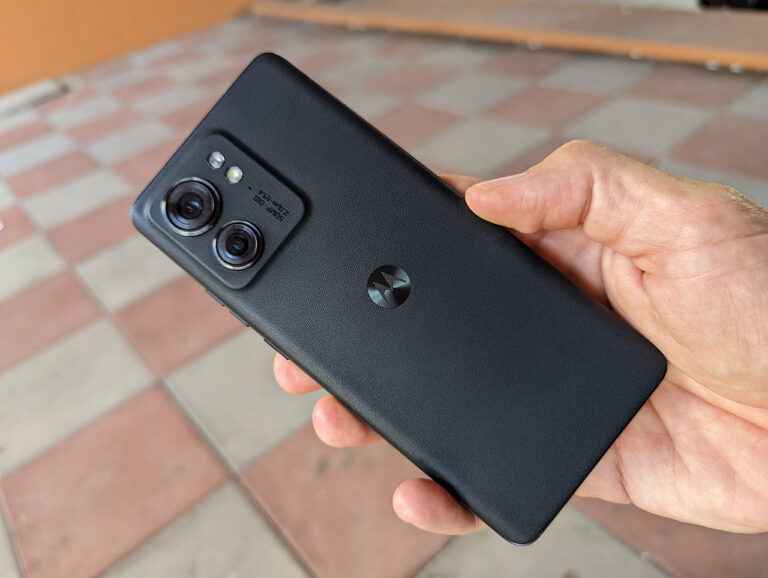 motorola edge recenzija