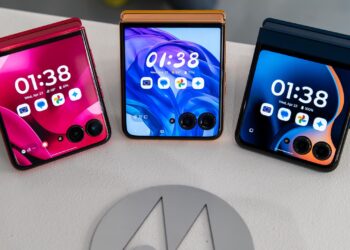 # Motorola Razr+ 2025 recenzija: Najbolji srednji sklopivi telefon za 2025. godinu?