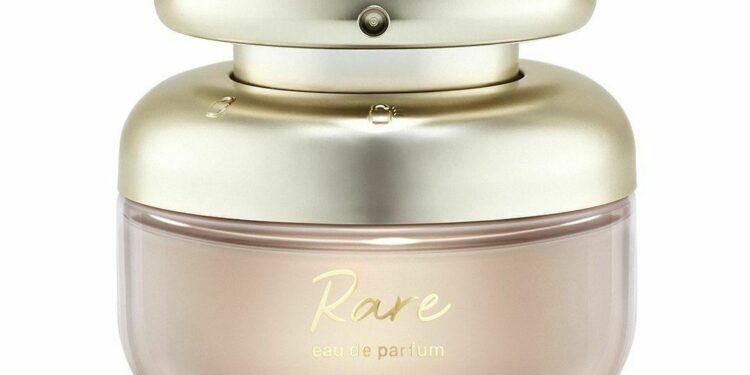 Rare Beauty: Novi miris koji osvaja žene i muškarce