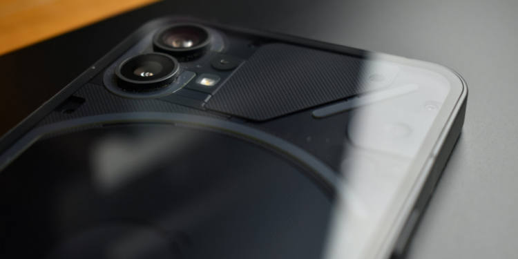 Recenzija Nothing Phone (2a) Plus: Je li “Plus” vrijedan nadogradnje?