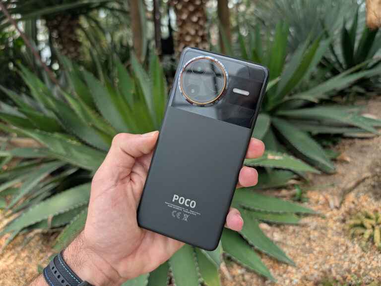 recenzija poco f7 ultra vrhunski mobitel s izvanrednim performansama i naprednim znacajkama