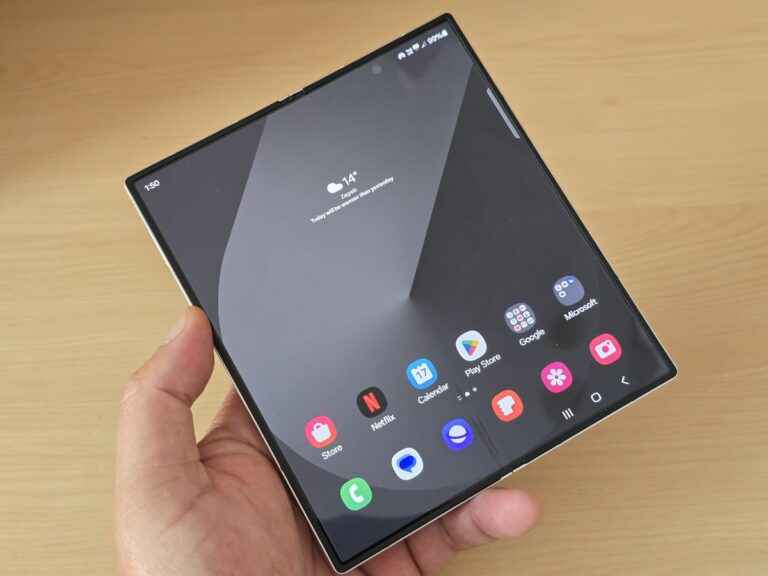 recenzija samsung galaxy z fold6 evolucija ili revolucija preklopnog giganta