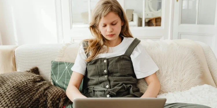 - Naslov mora zvučati kao naslov ozbiljnog hrvatskog portala. 1 static photos 1773597597