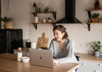 static photos 1775257773